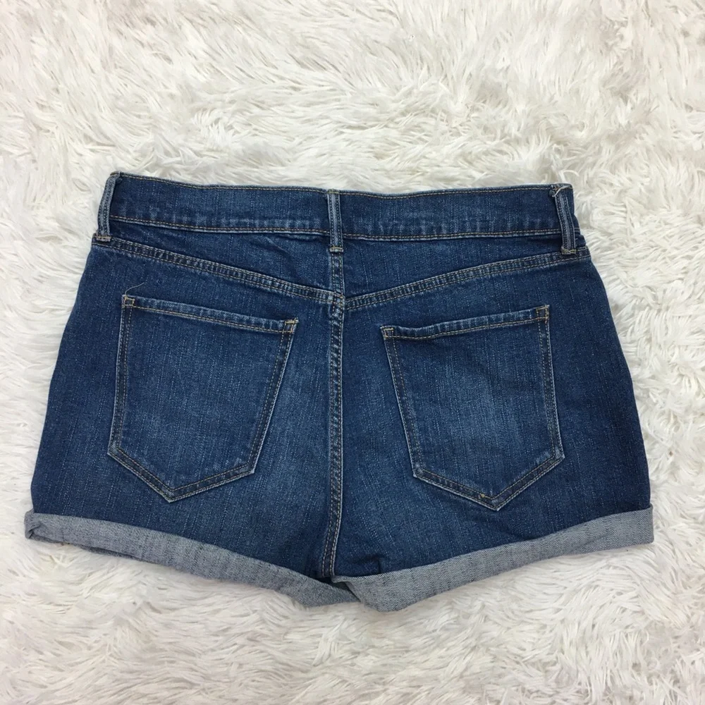 Old Navy Boyfriend Denim Distressed Shorts Size 6